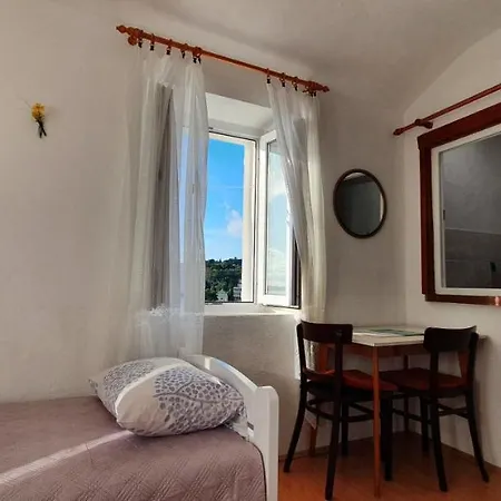 Διαμέρισμα - 3 A Beautiful With A Sea View