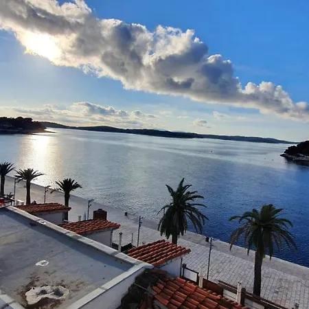 - 3 A Beautiful With A Sea View *