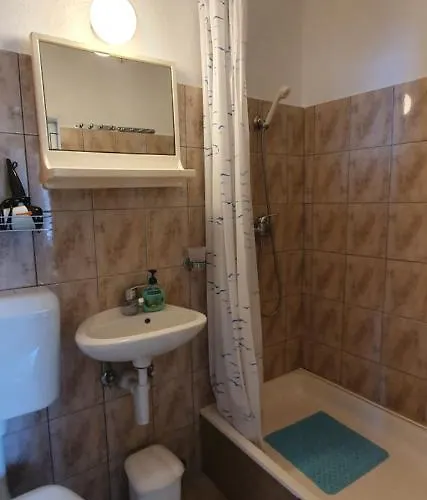 - 3 A Beautiful With A Sea View Apartment