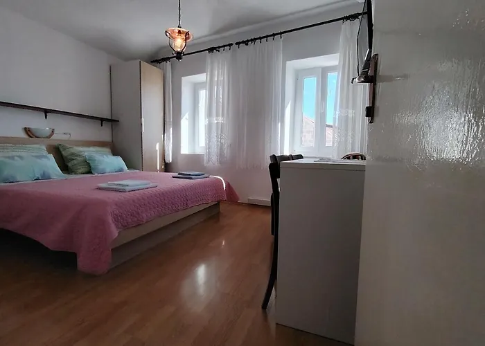 - 3 A Beautiful With A Sea View *